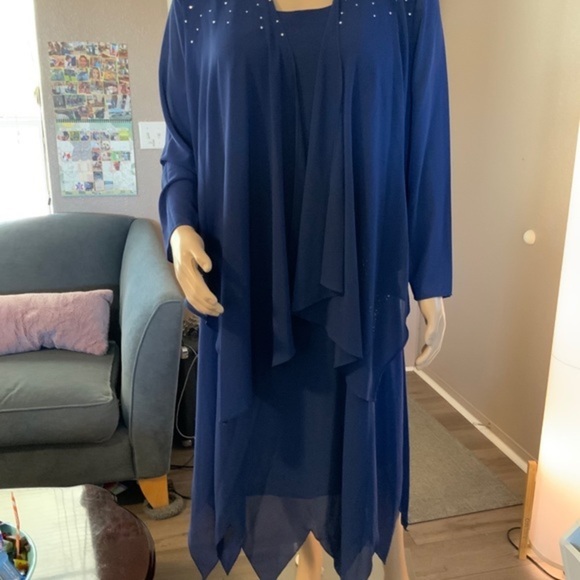 Regalia Mother’s Bridesmaid Dress - Picture 1 of 7